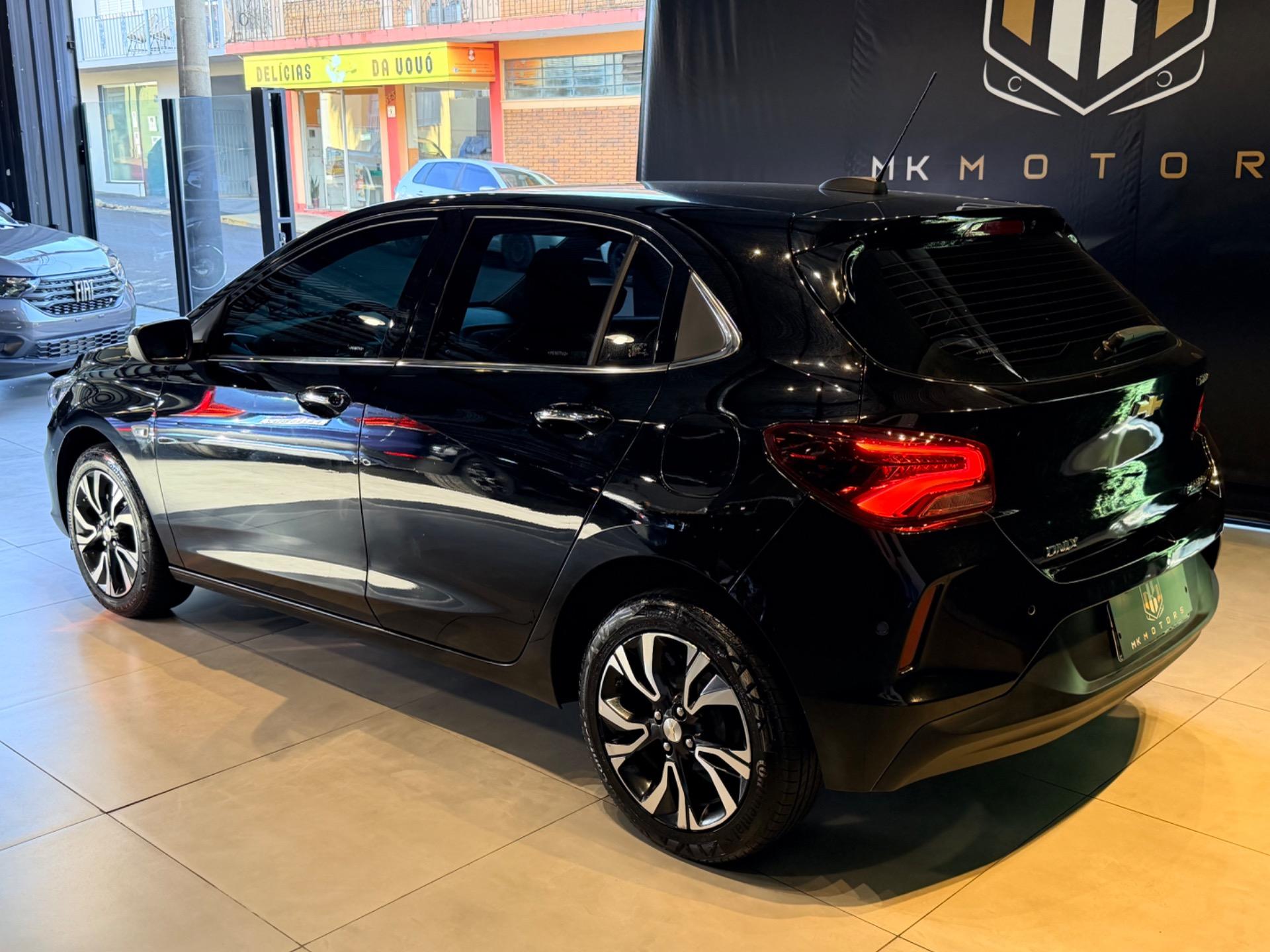 CHEVROLET Onix Hatch - Foto