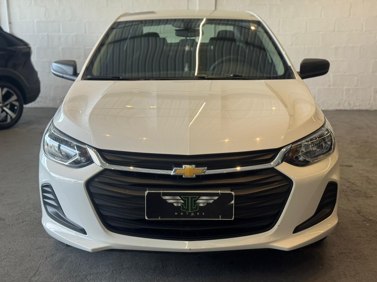 CHEVROLET Onix Hatch - Foto