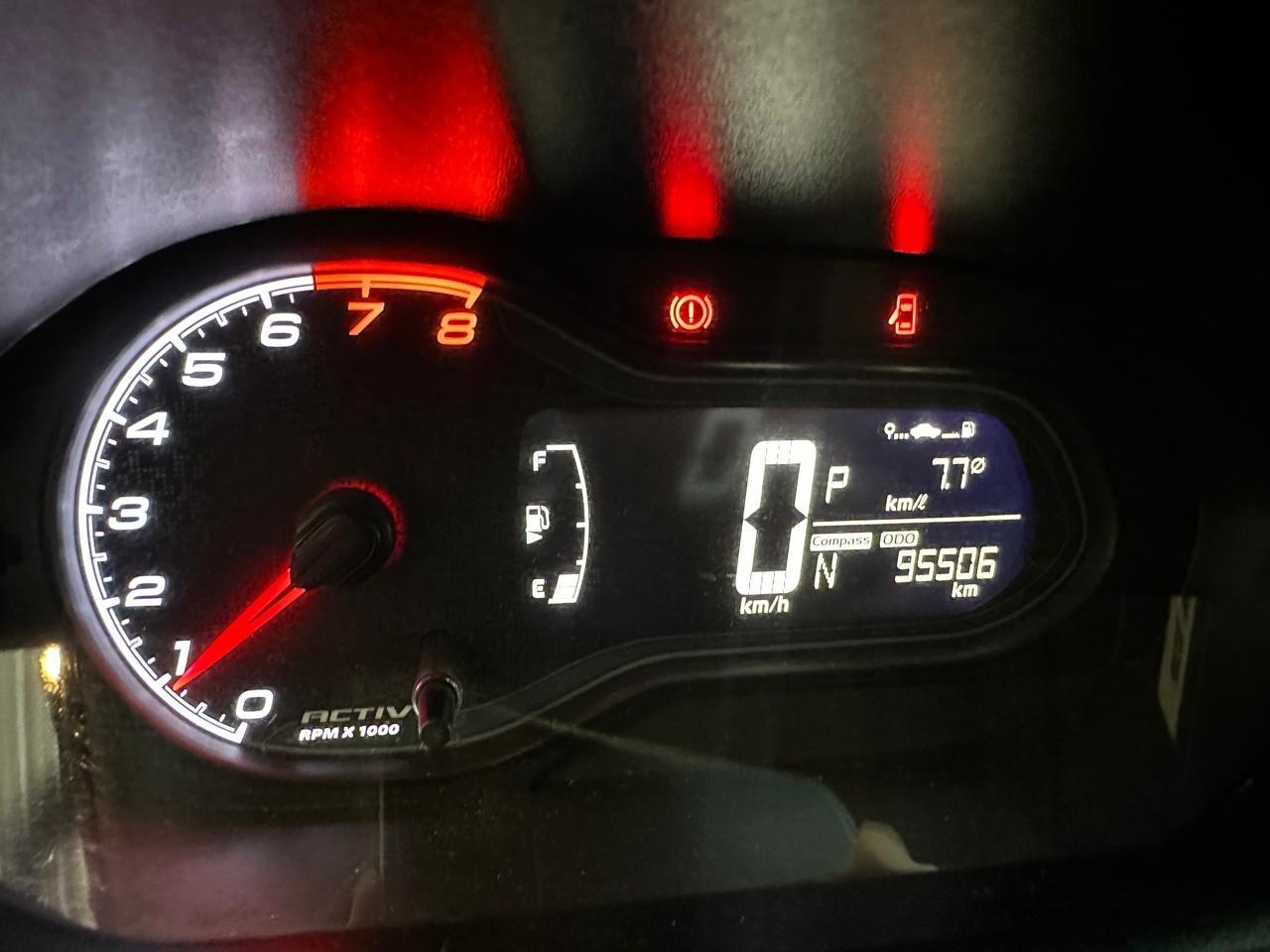 CHEVROLET Onix Hatch - Foto