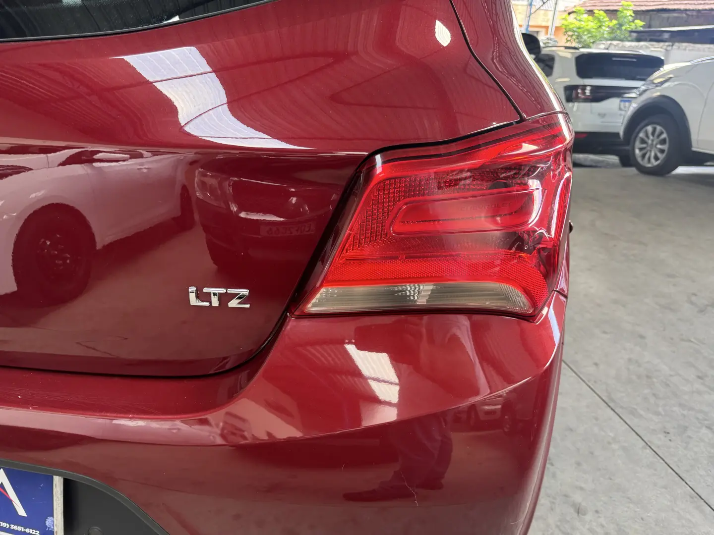 CHEVROLET Onix Hatch - Foto