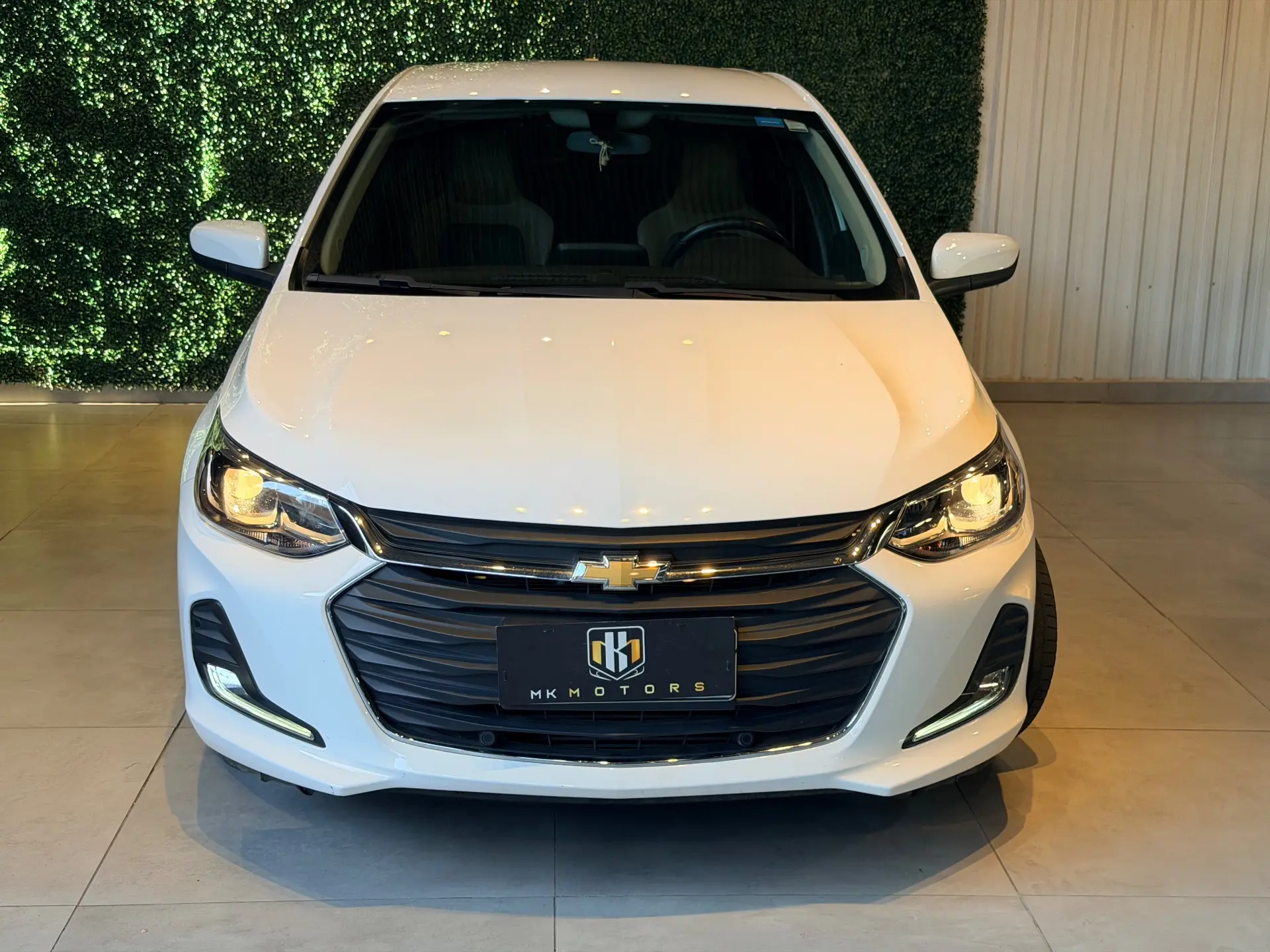 CHEVROLET Onix Hatch - Foto