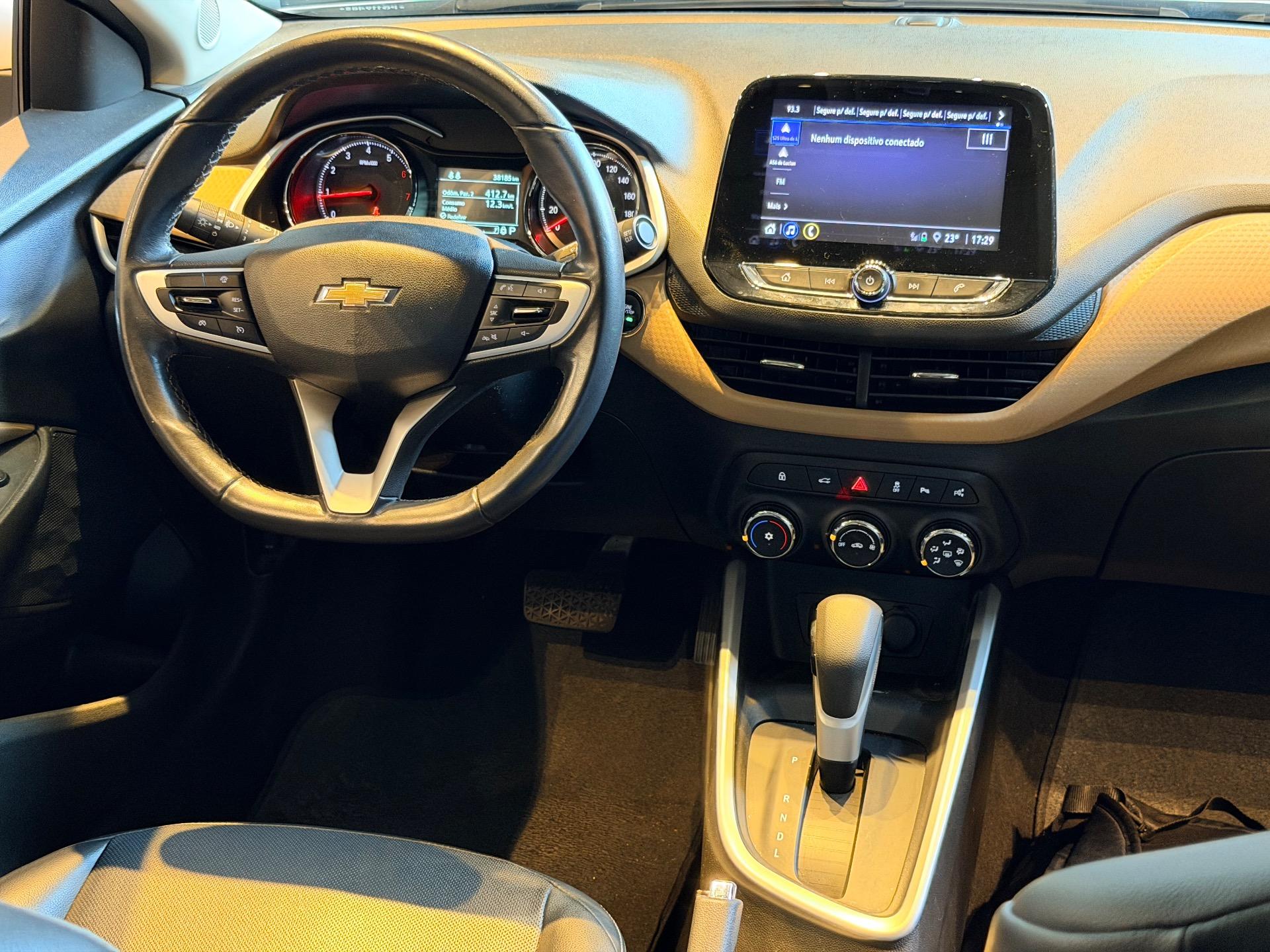 CHEVROLET Onix Hatch - Foto