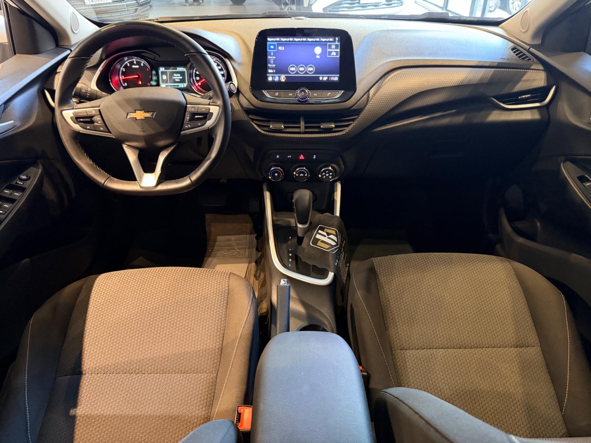 CHEVROLET Onix Hatch - Foto