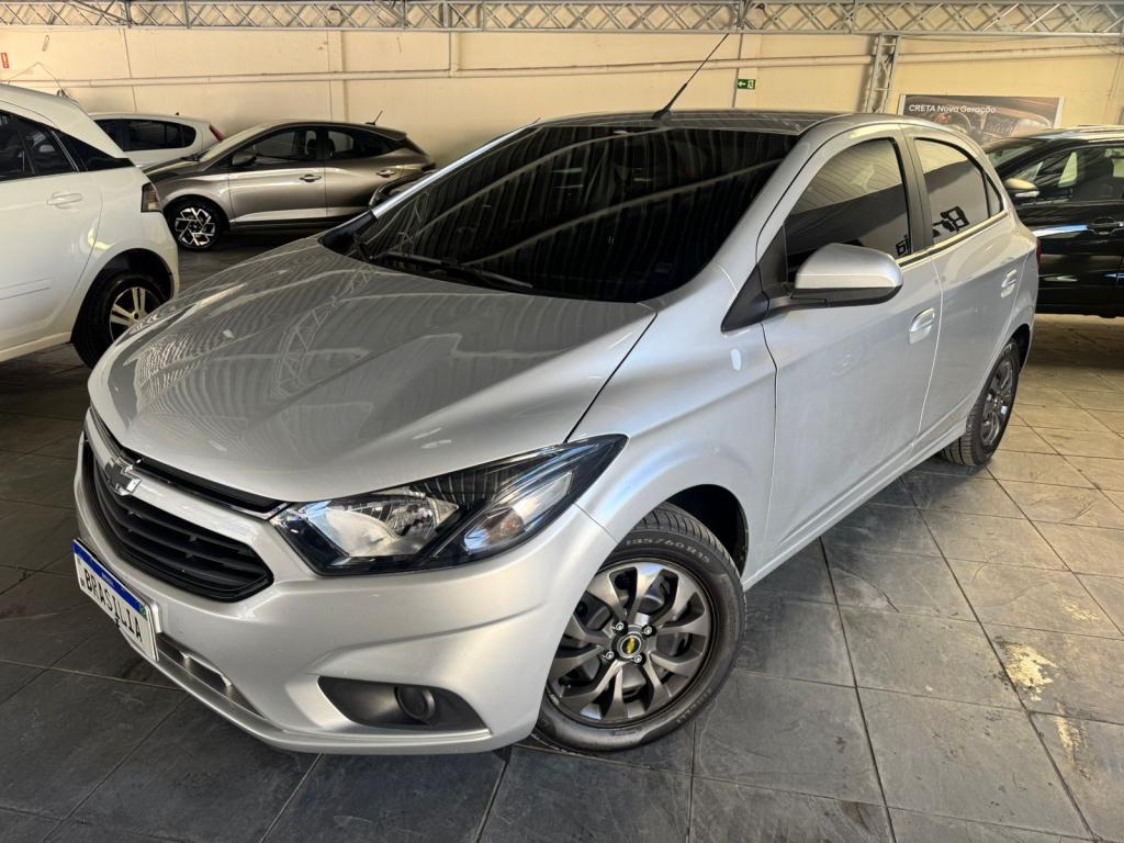 CHEVROLET Onix Hatch