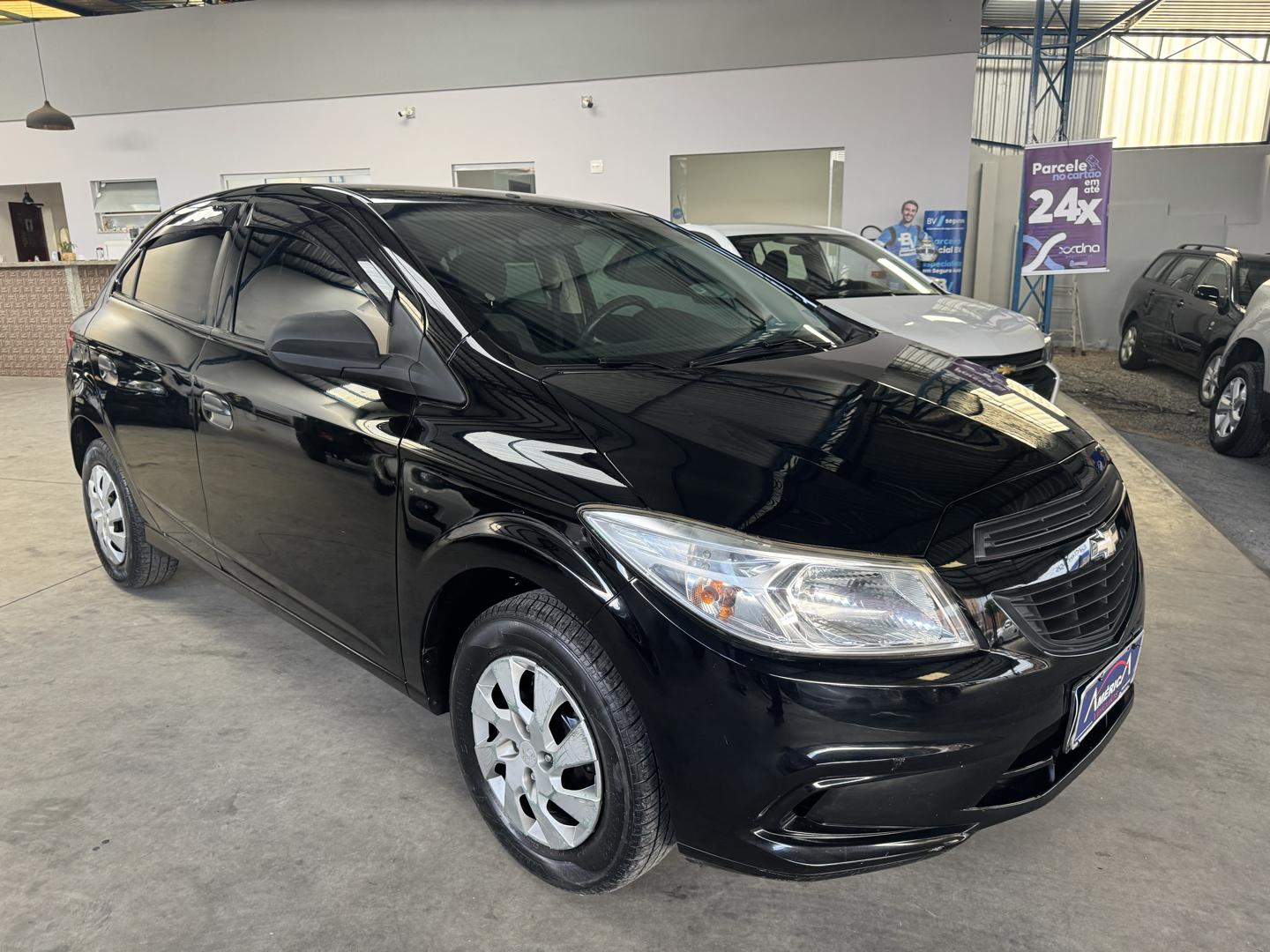 CHEVROLET Onix Hatch - Foto