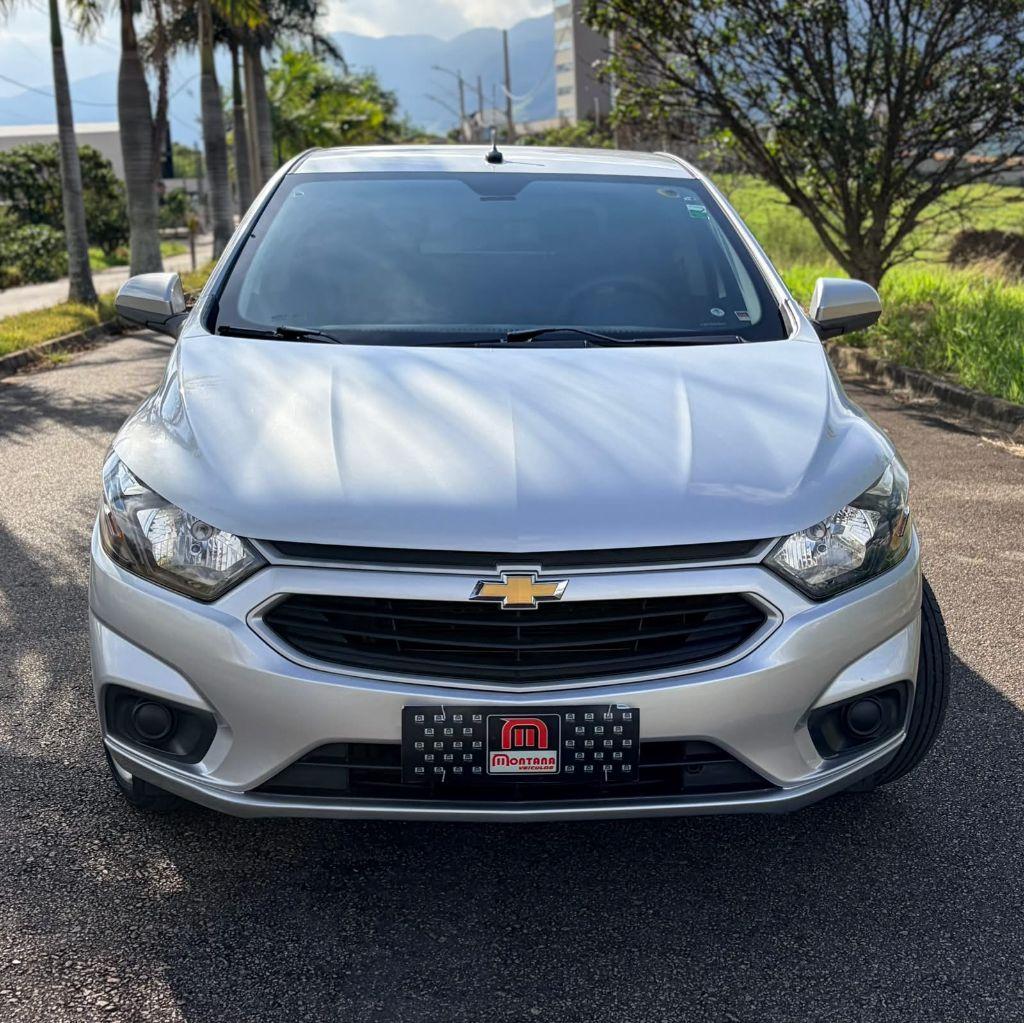 CHEVROLET Onix Hatch - Foto