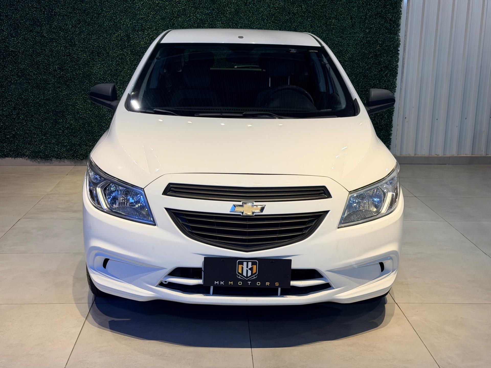 CHEVROLET Onix Hatch - Foto