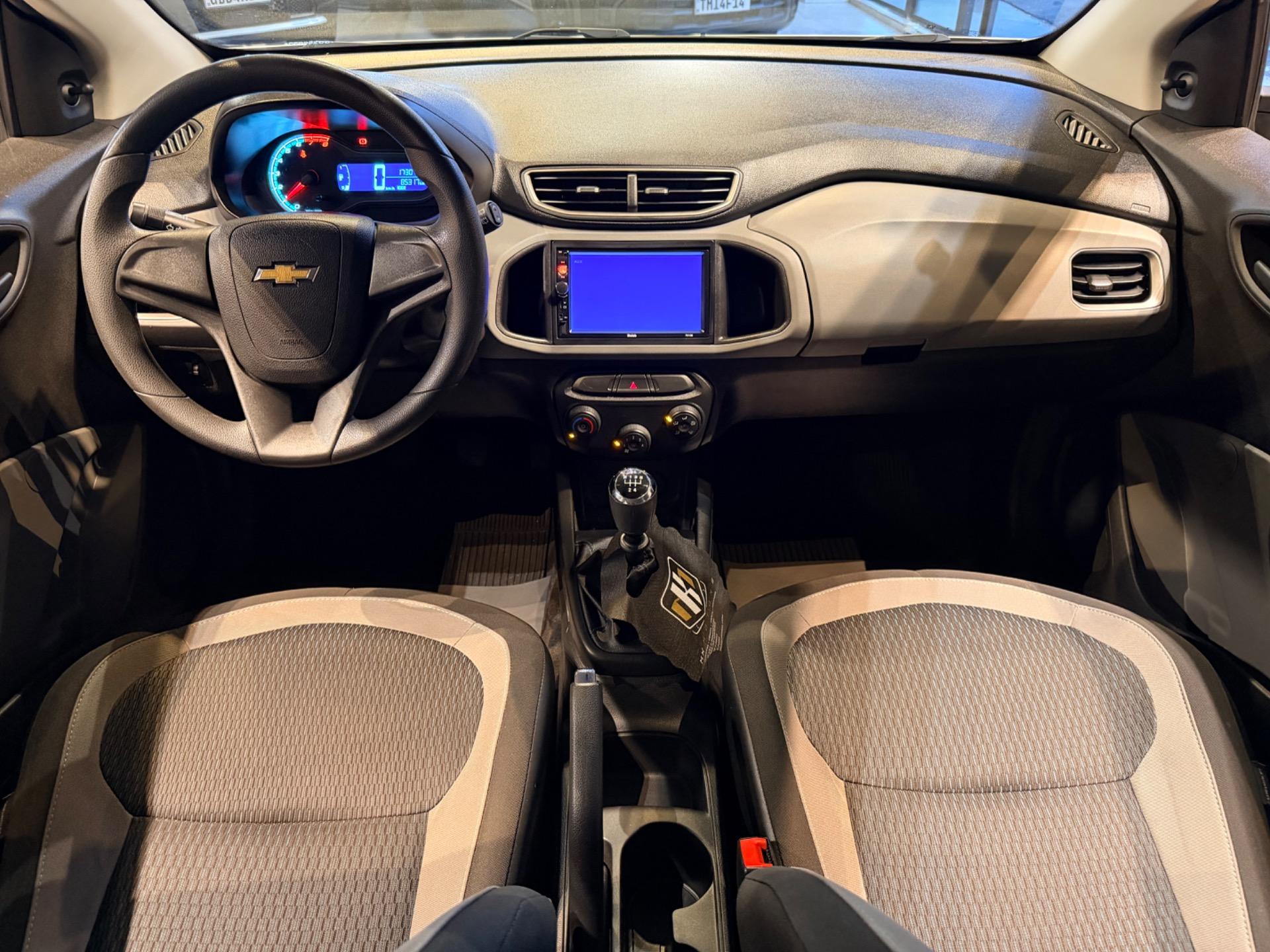 CHEVROLET Onix Hatch - Foto