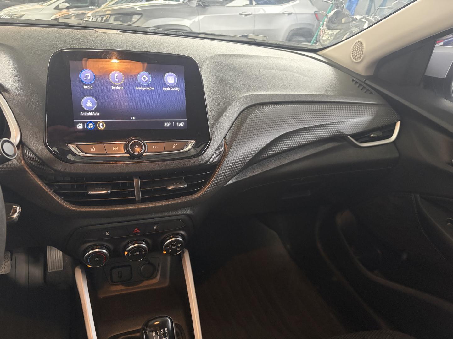 CHEVROLET Onix Hatch - Foto