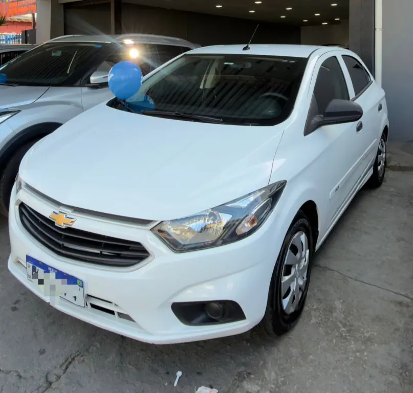 CHEVROLET Onix Hatch - Foto