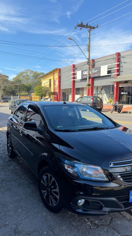 CHEVROLET Onix Hatch - Foto
