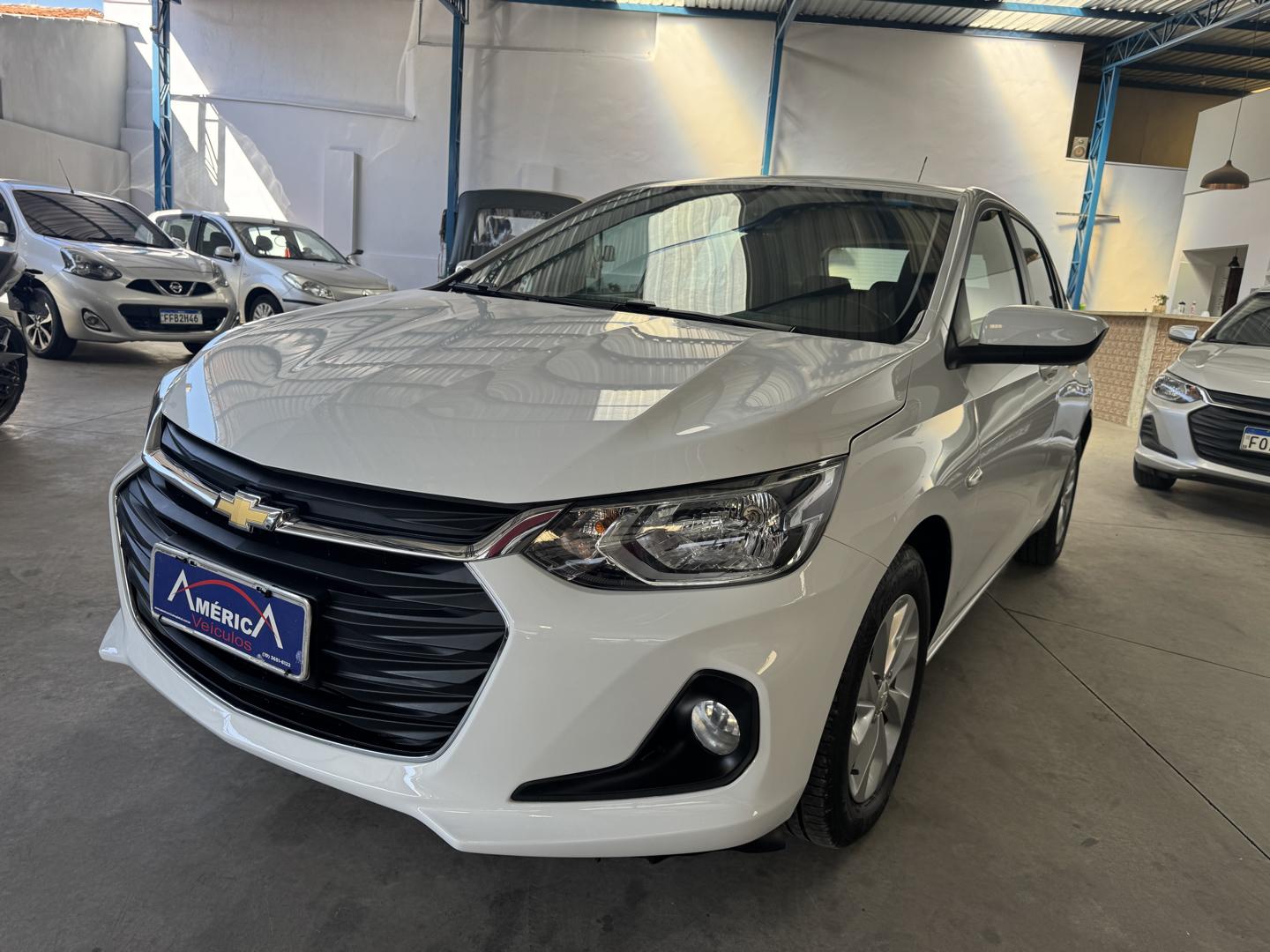 CHEVROLET Onix Hatch