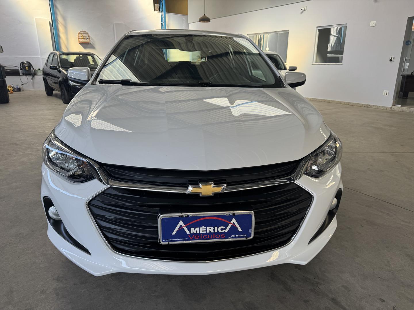 CHEVROLET Onix Hatch - Foto