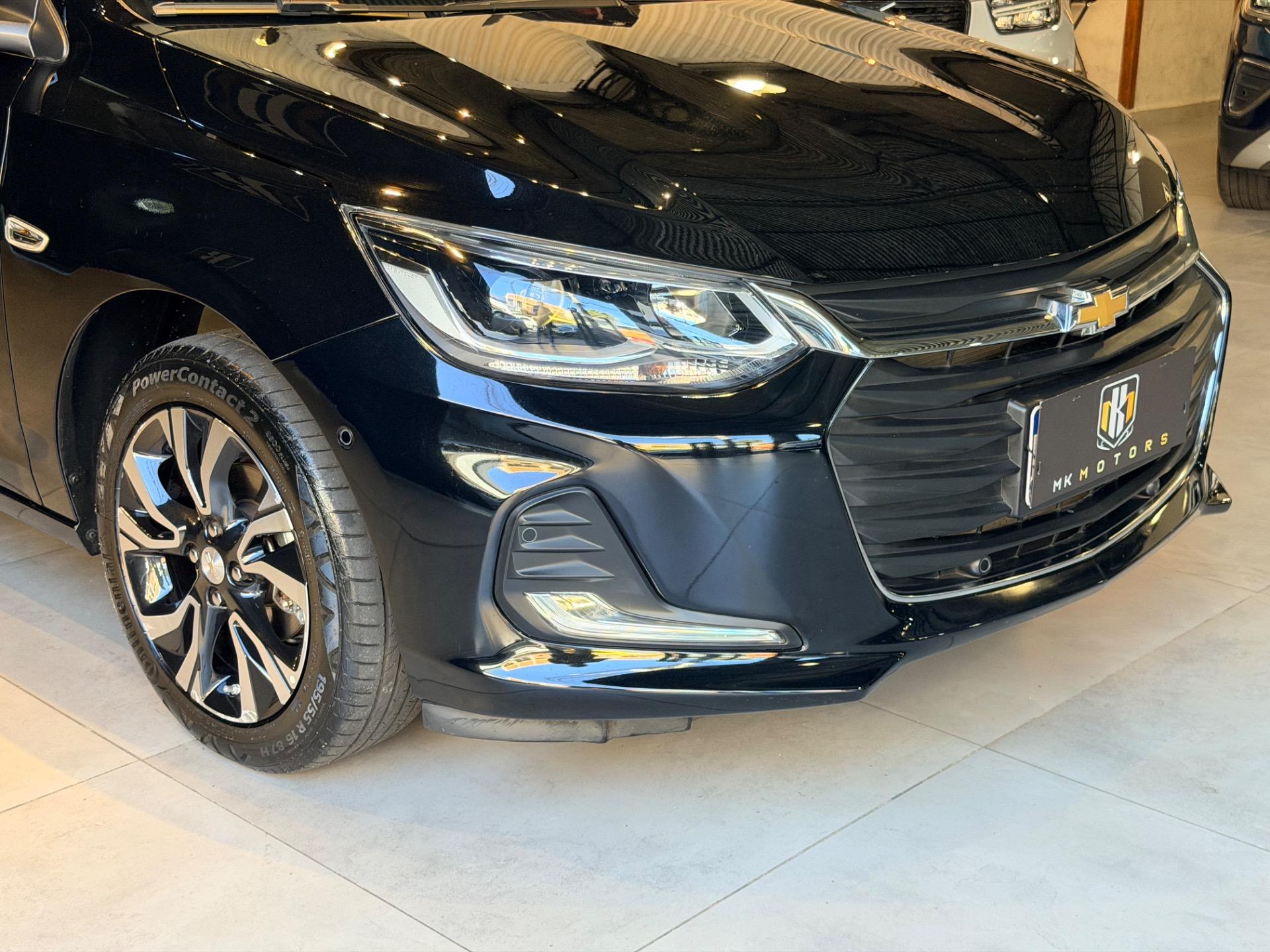 CHEVROLET Onix Hatch - Foto