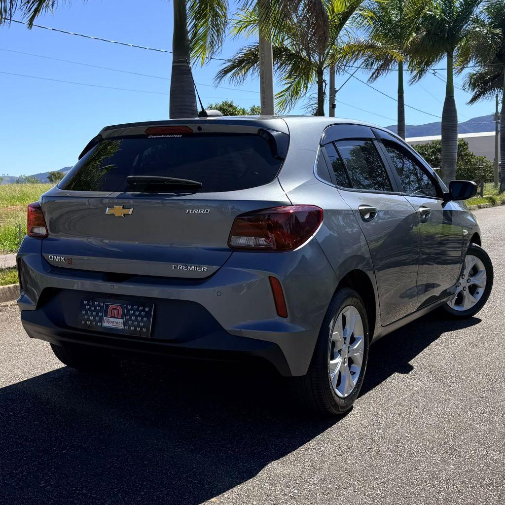 CHEVROLET Onix Hatch - Foto