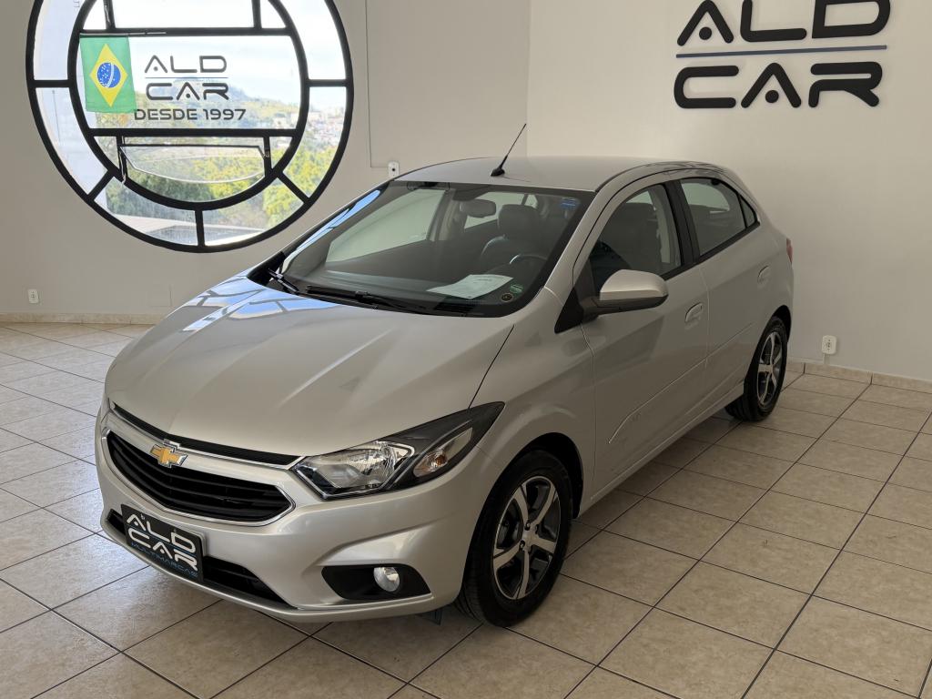 CHEVROLET Onix Hatch - Foto