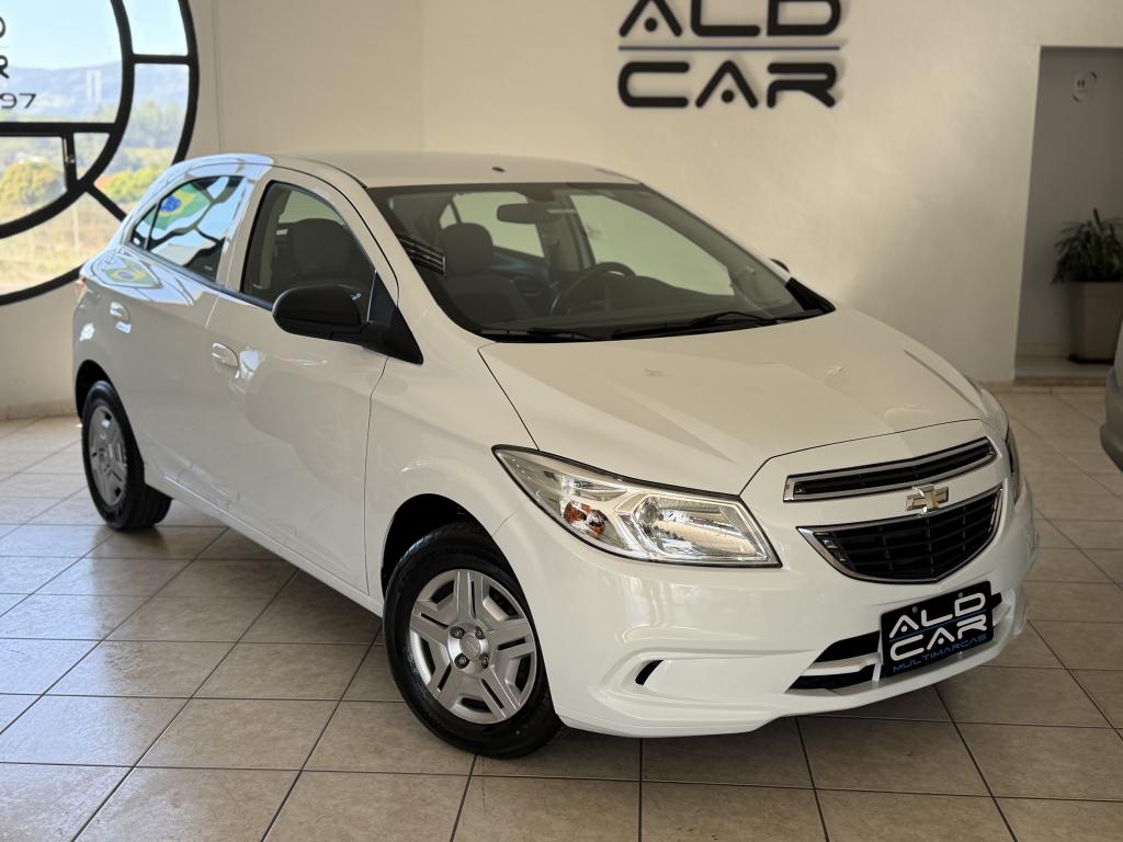 CHEVROLET Onix Hatch - Foto
