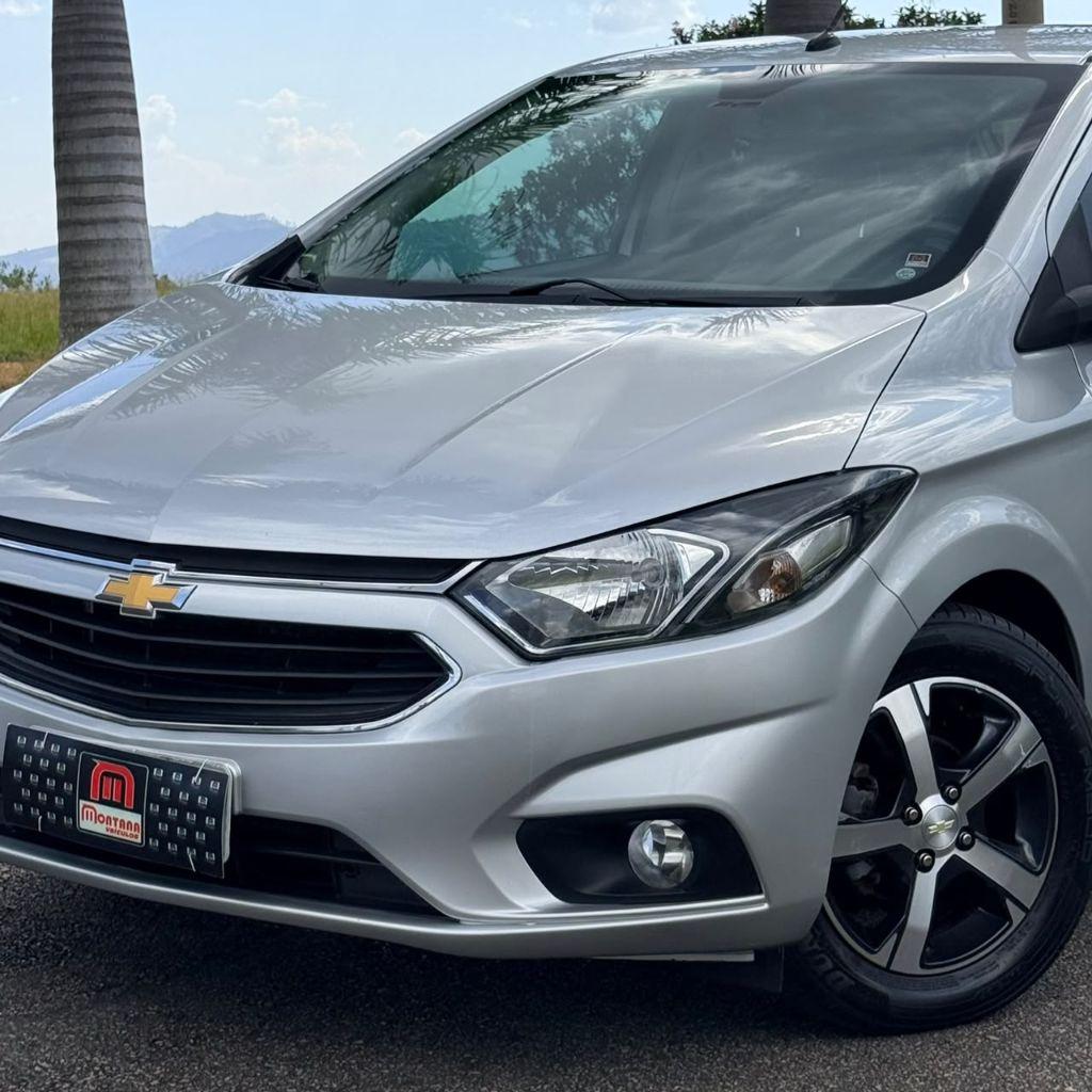 CHEVROLET Onix Hatch - Foto