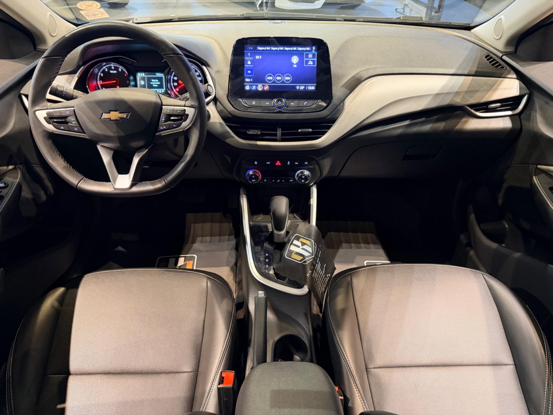 CHEVROLET Onix Hatch - Foto