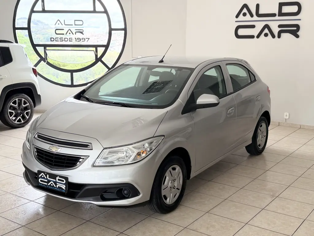 CHEVROLET Onix Hatch