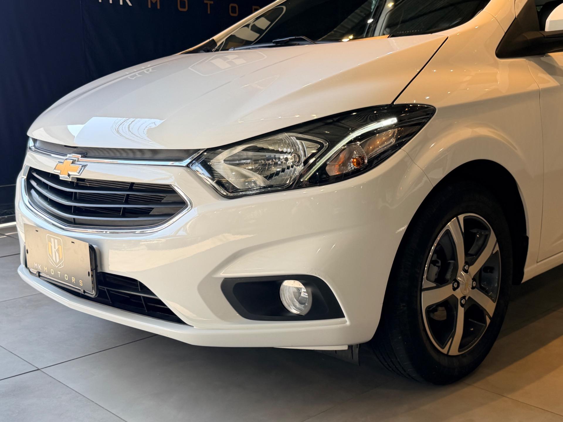 CHEVROLET Onix Hatch - Foto