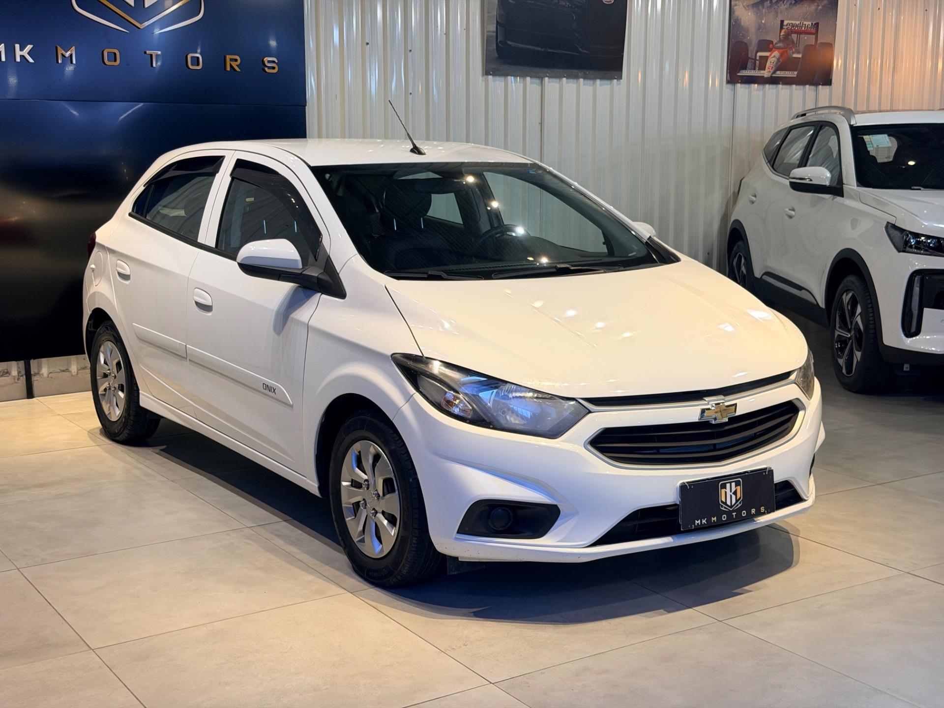 CHEVROLET Onix Hatch