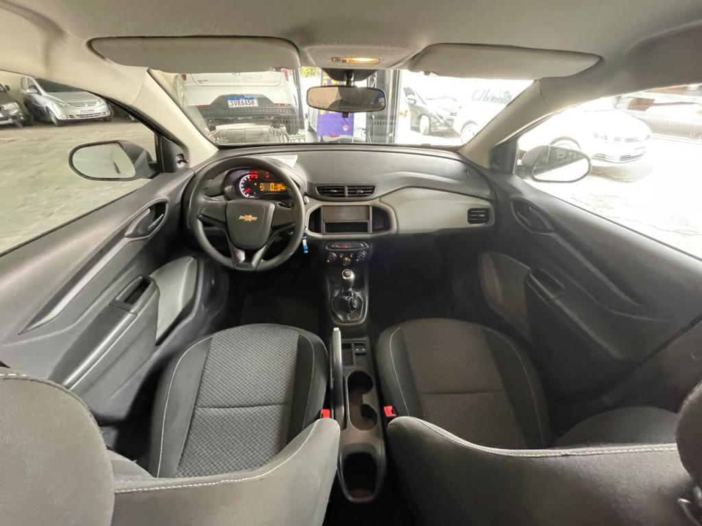CHEVROLET Onix Hatch - Foto