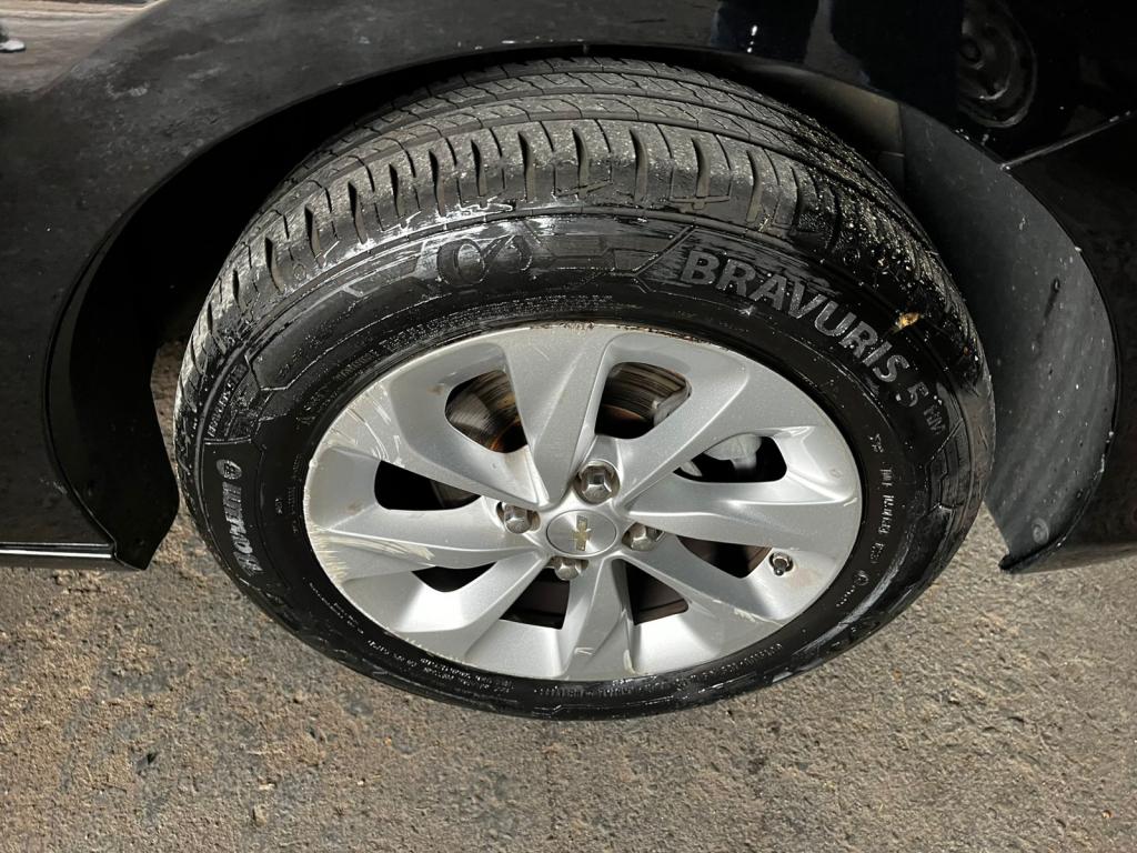 CHEVROLET Onix Sedan - Foto