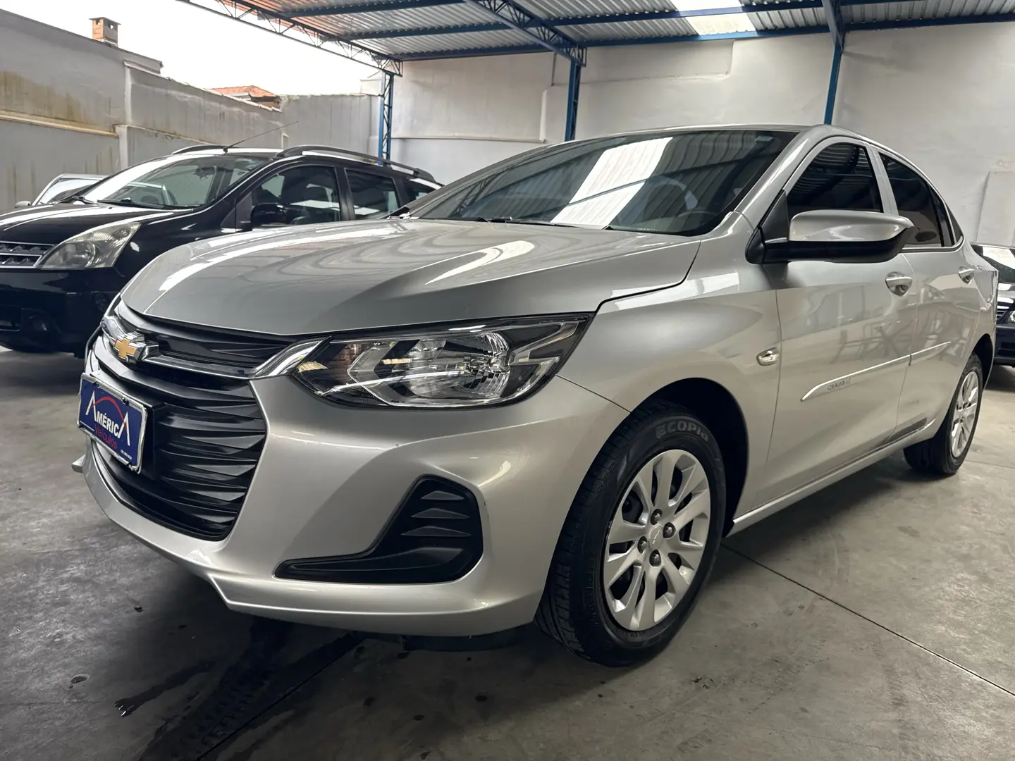 CHEVROLET Onix Sedan - Foto