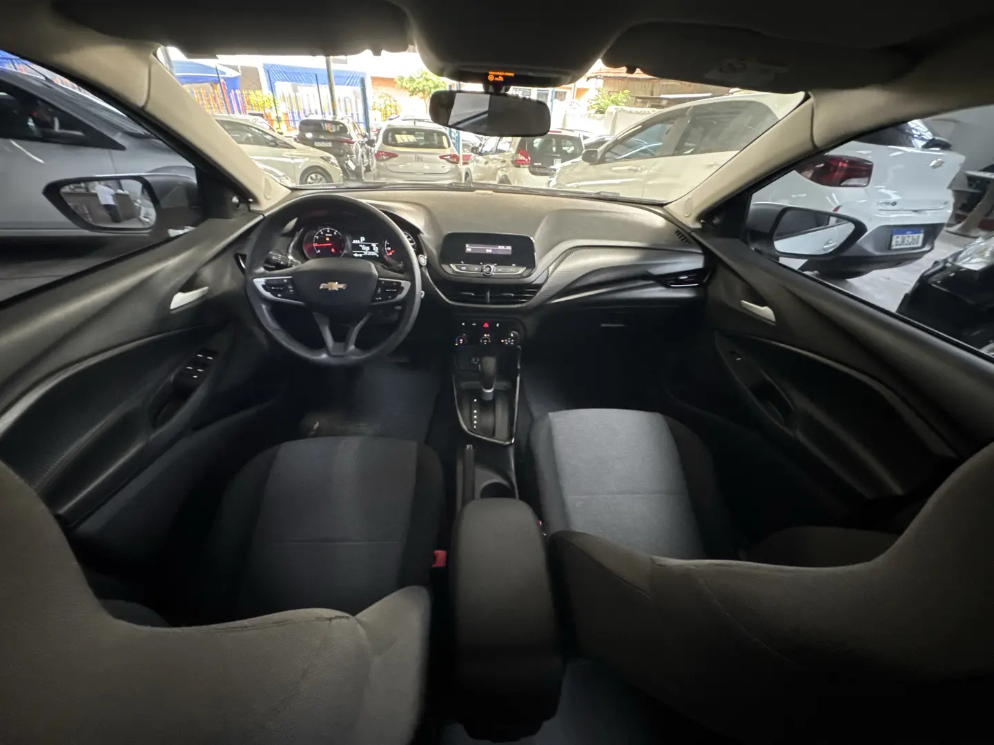 CHEVROLET Onix Sedan - Foto