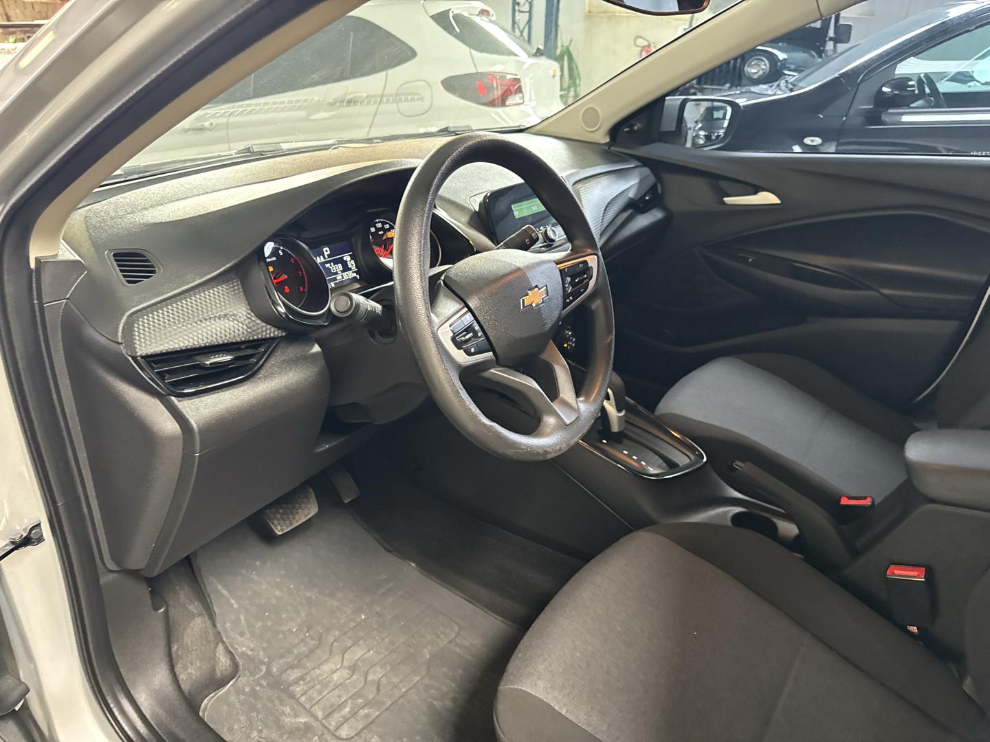 CHEVROLET Onix Sedan - Foto