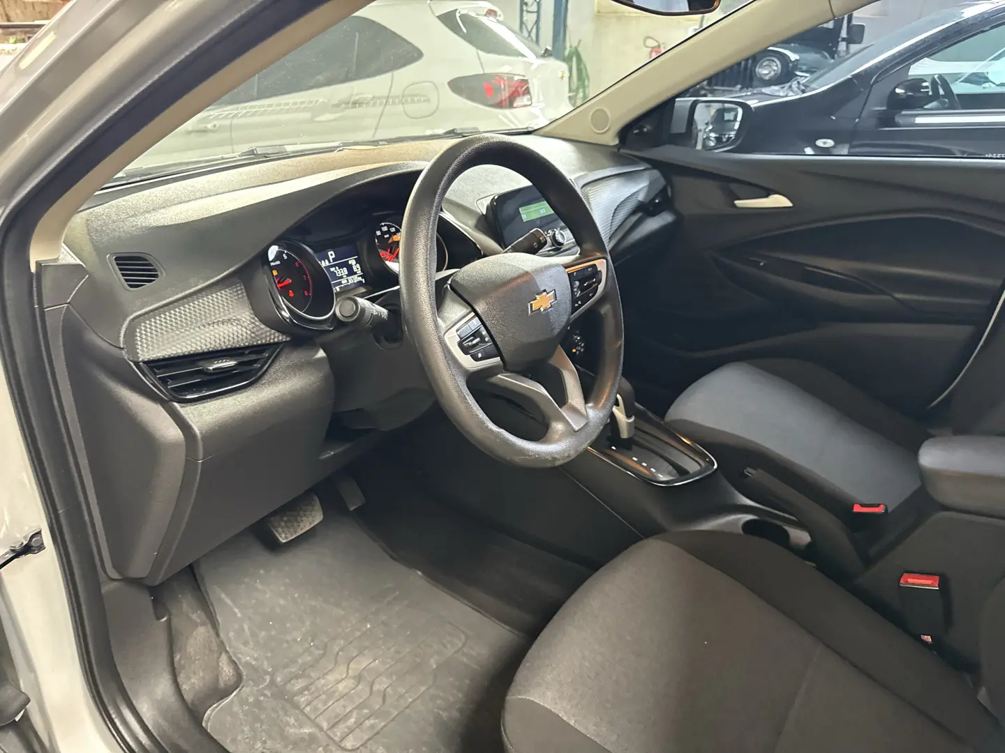 CHEVROLET Onix Sedan - Foto