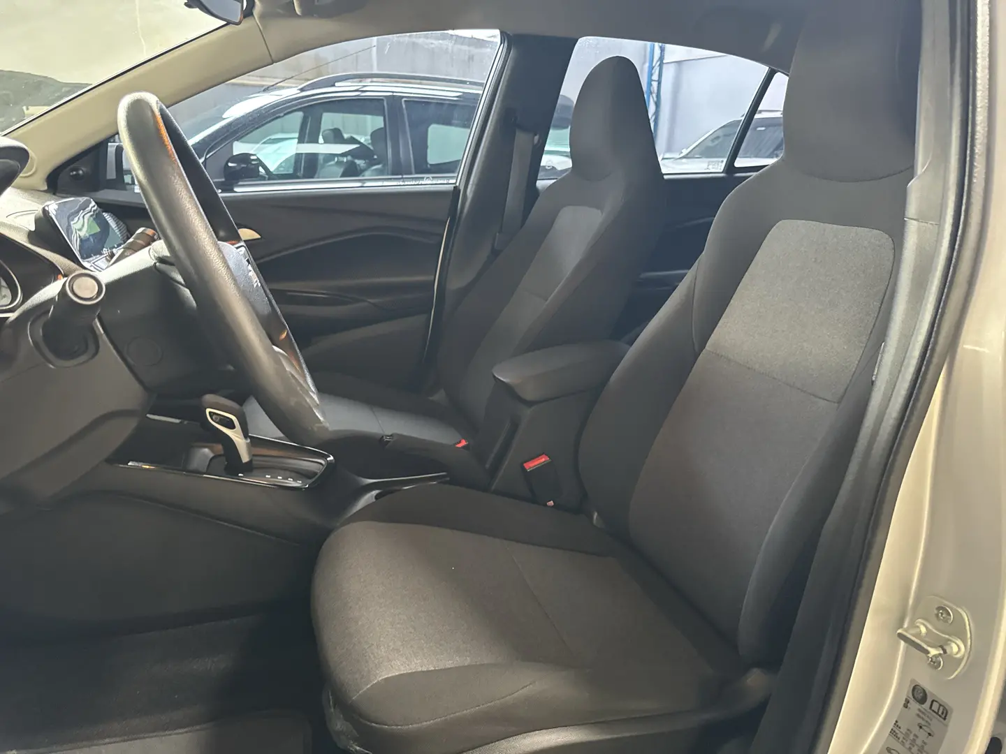 CHEVROLET Onix Sedan - Foto