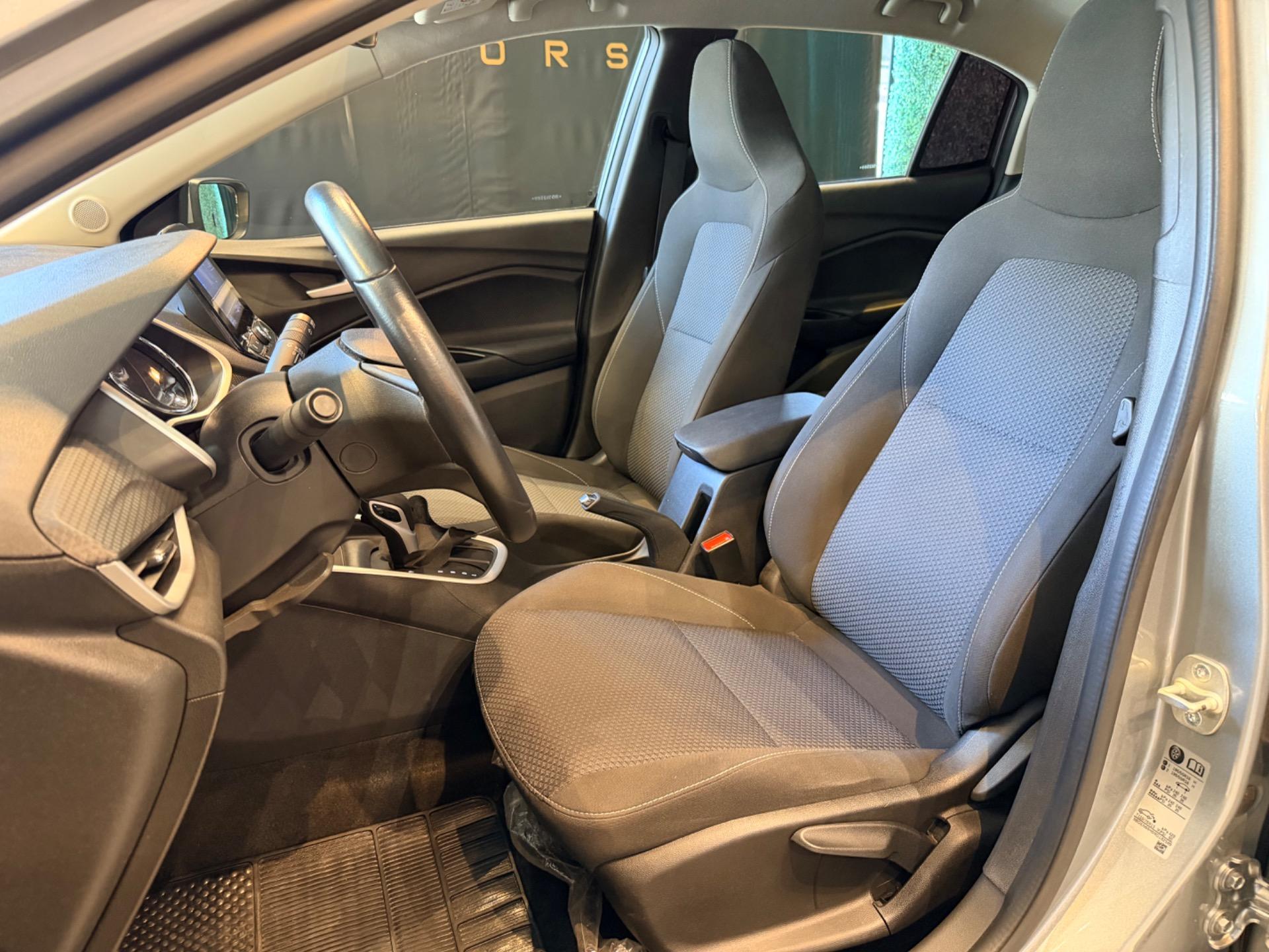 CHEVROLET Onix Sedan - Foto