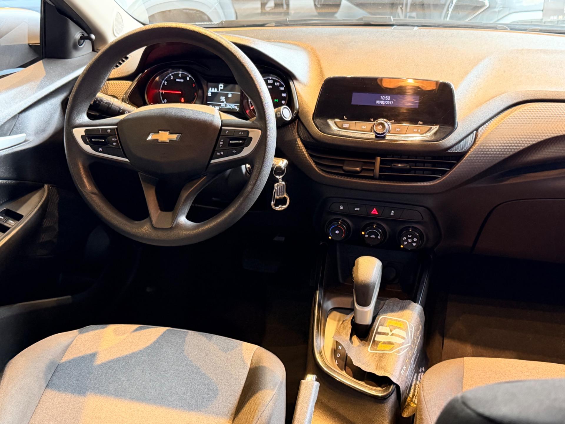 CHEVROLET Onix Sedan - Foto