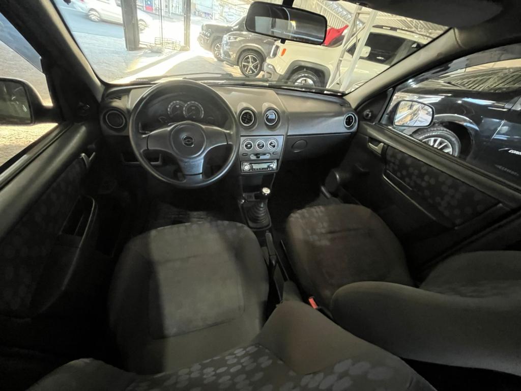 CHEVROLET Prisma - Foto