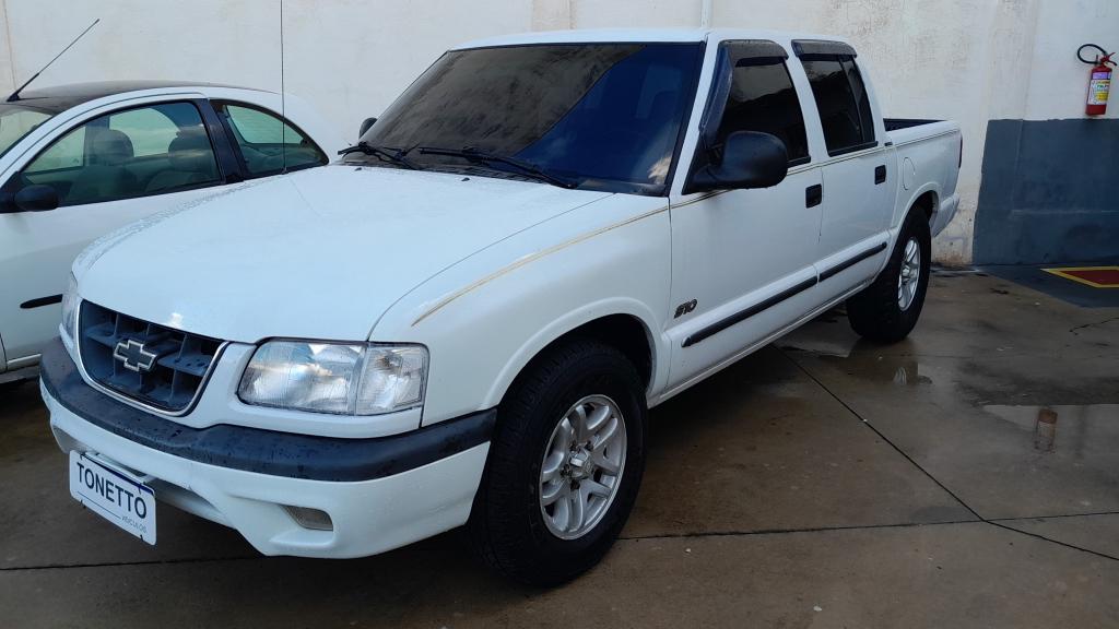 CHEVROLET S10