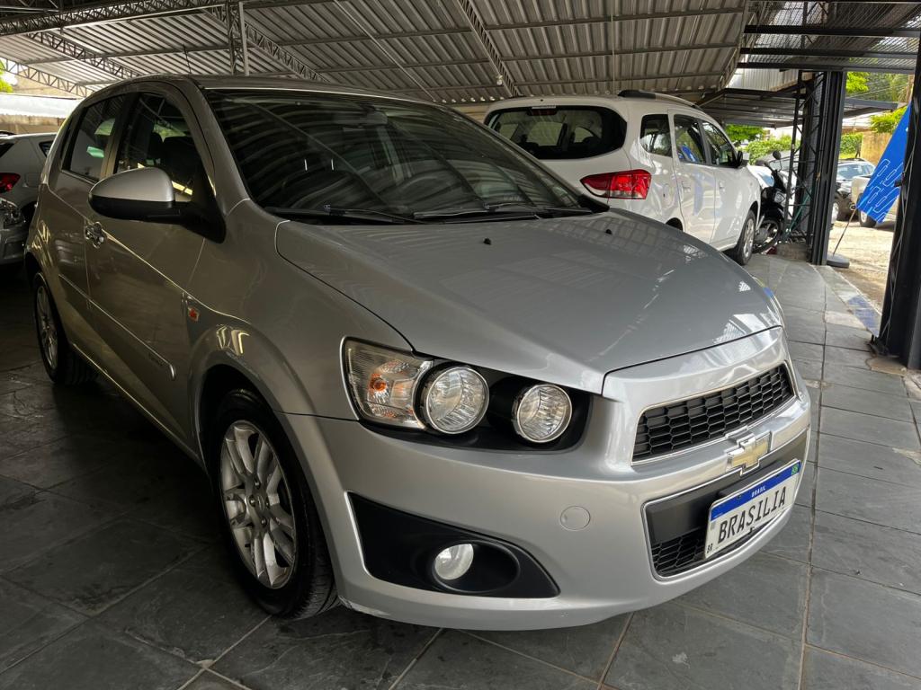 CHEVROLET Sonic Hatch - Foto