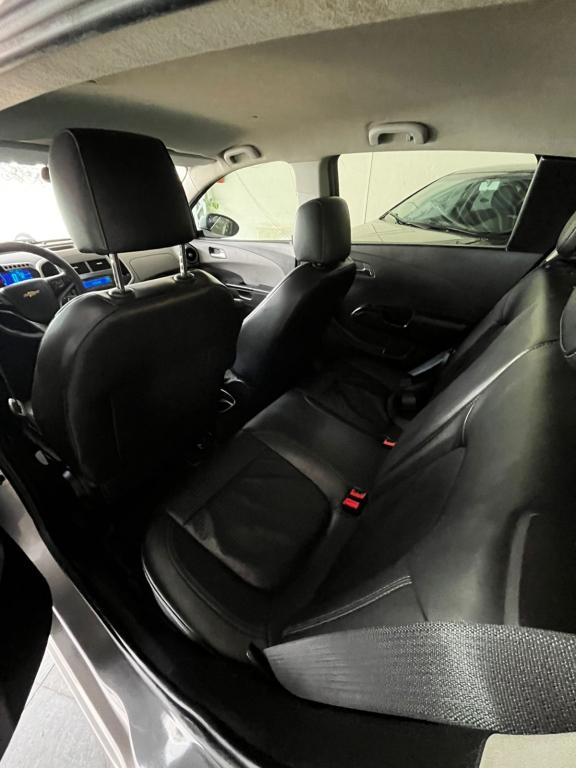 CHEVROLET Sonic Hatch - Foto