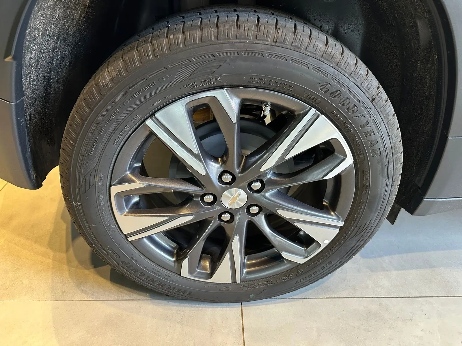 CHEVROLET Tracker - Foto