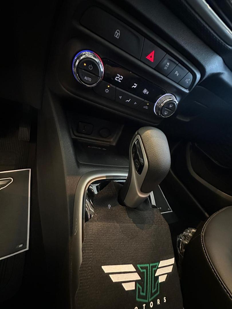 CHEVROLET Tracker - Foto