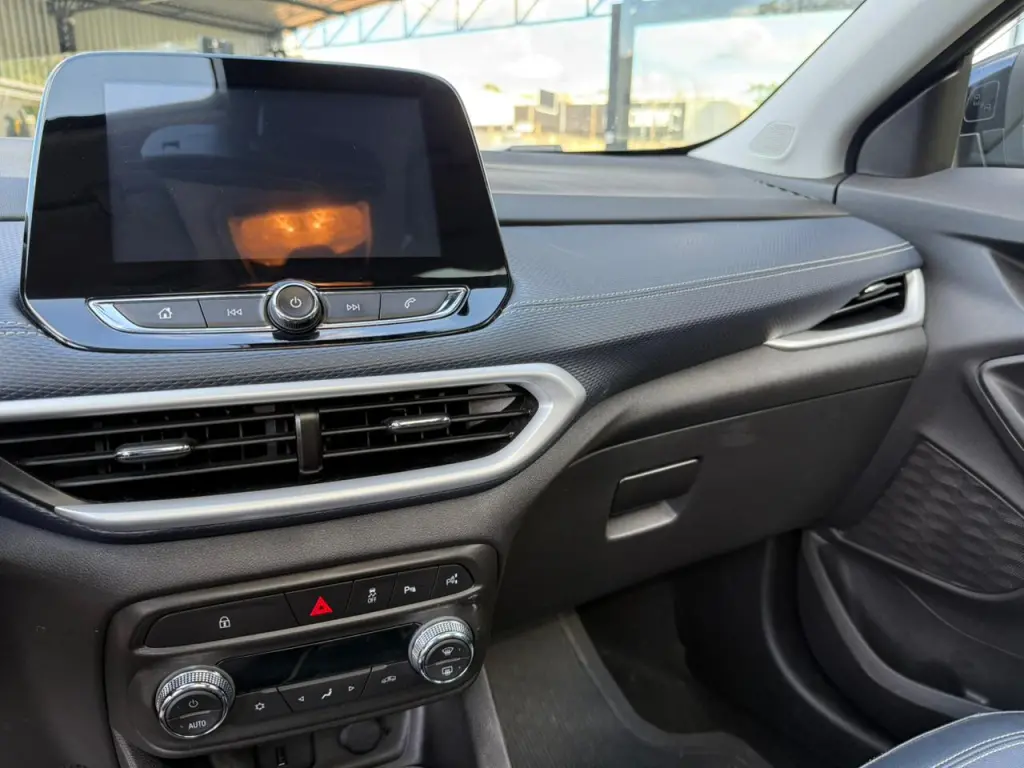 CHEVROLET Tracker - Foto