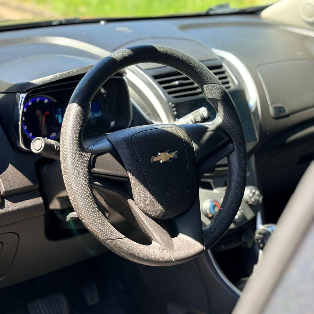 CHEVROLET Tracker - Foto