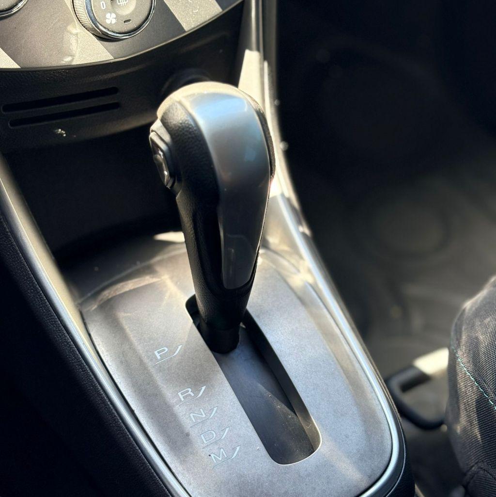 CHEVROLET Tracker - Foto