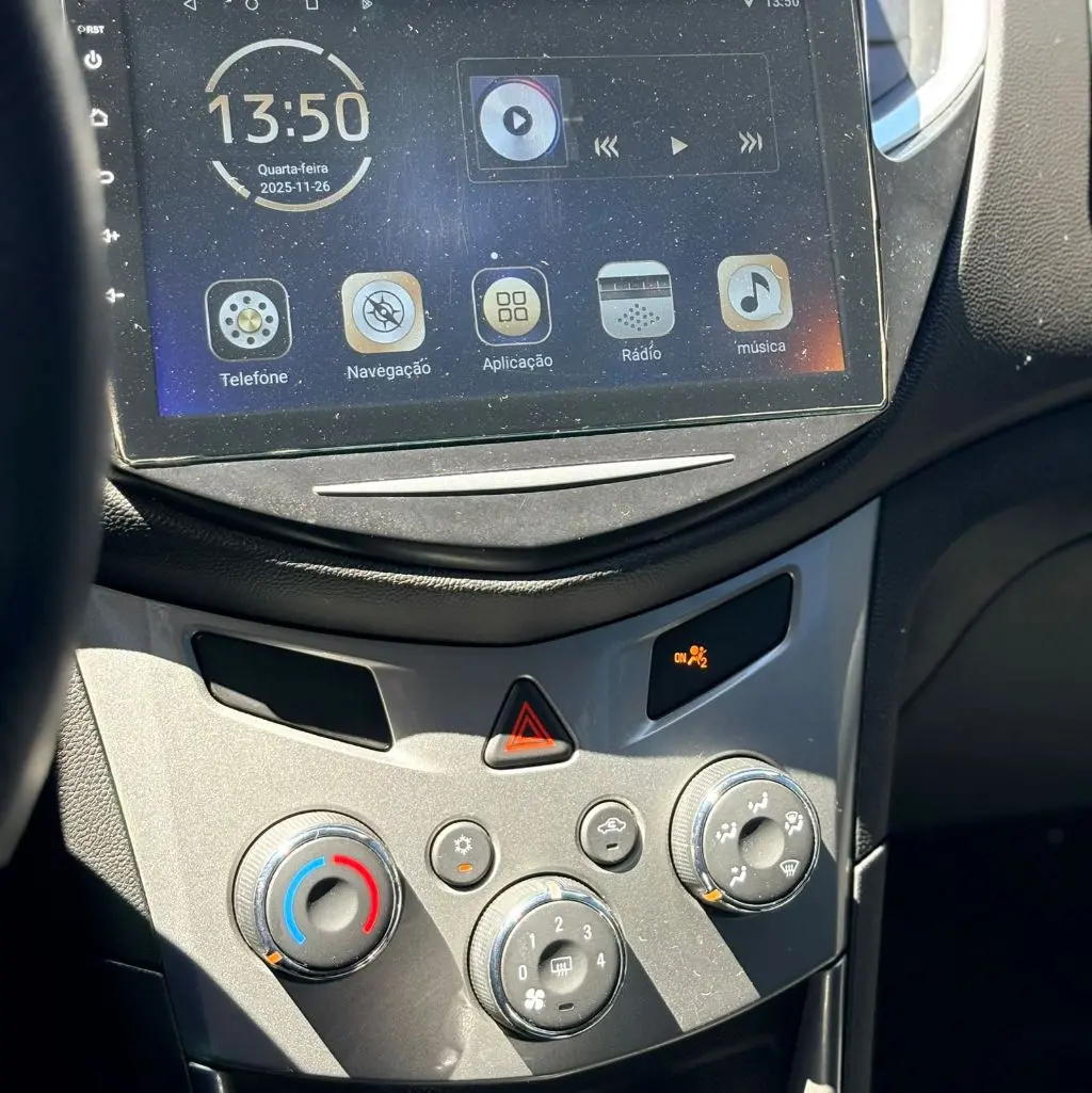 CHEVROLET Tracker - Foto