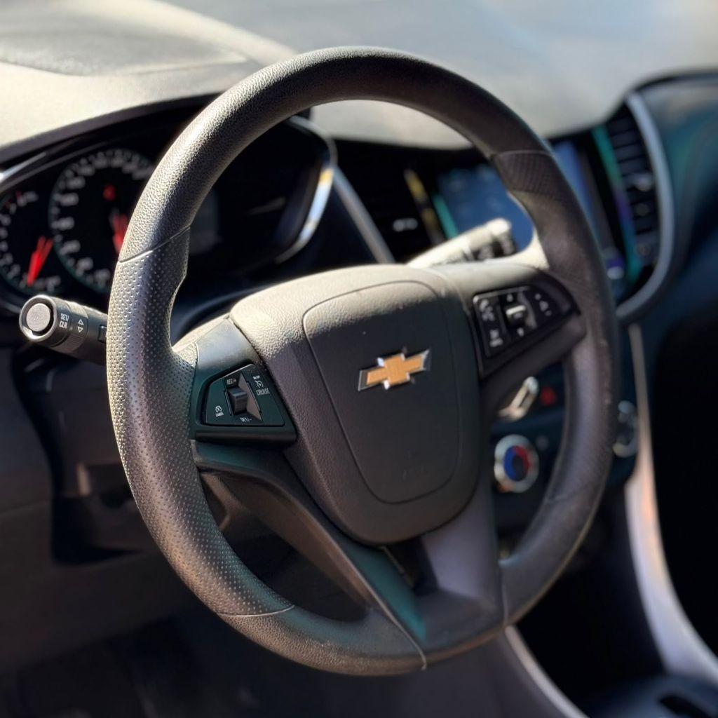 CHEVROLET Tracker - Foto