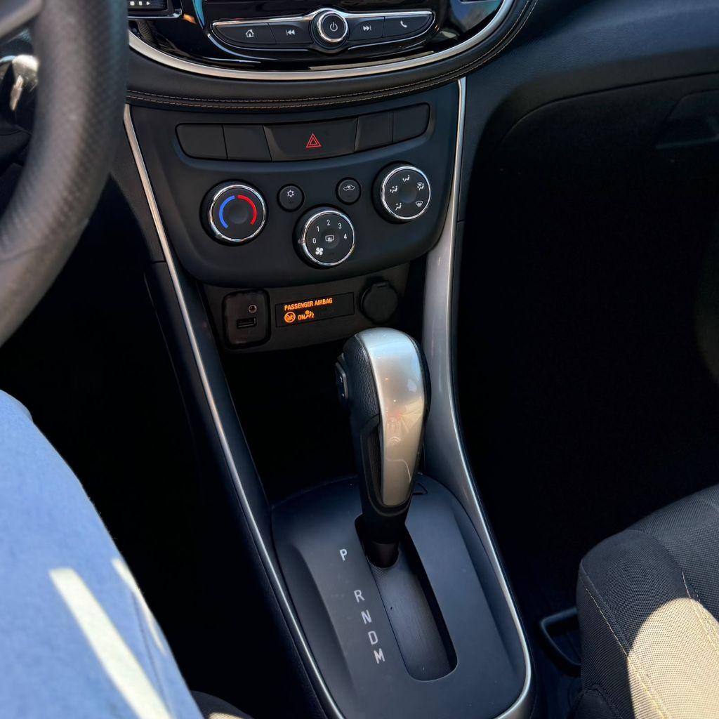 CHEVROLET Tracker - Foto