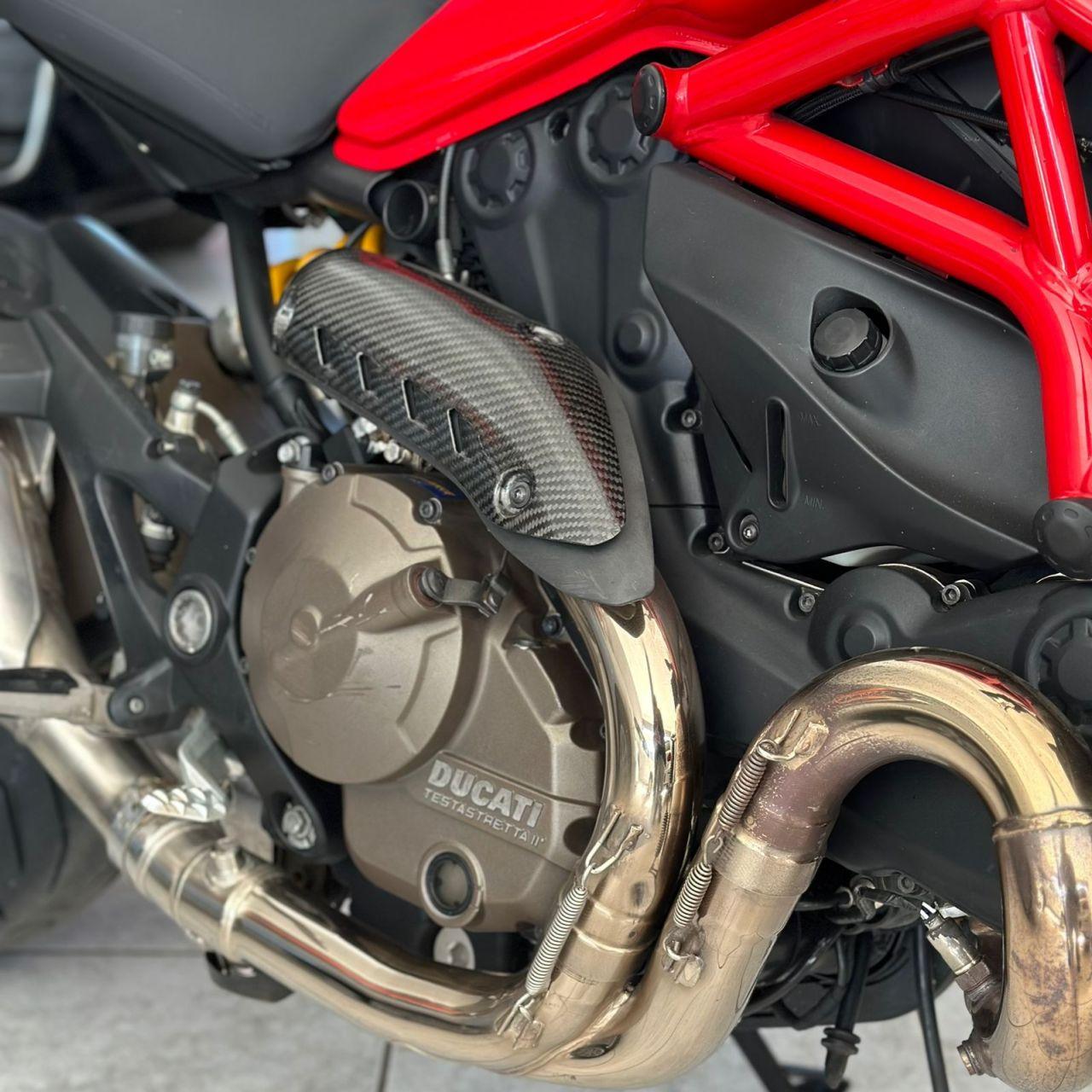 DUCATI Monster 821 - Foto
