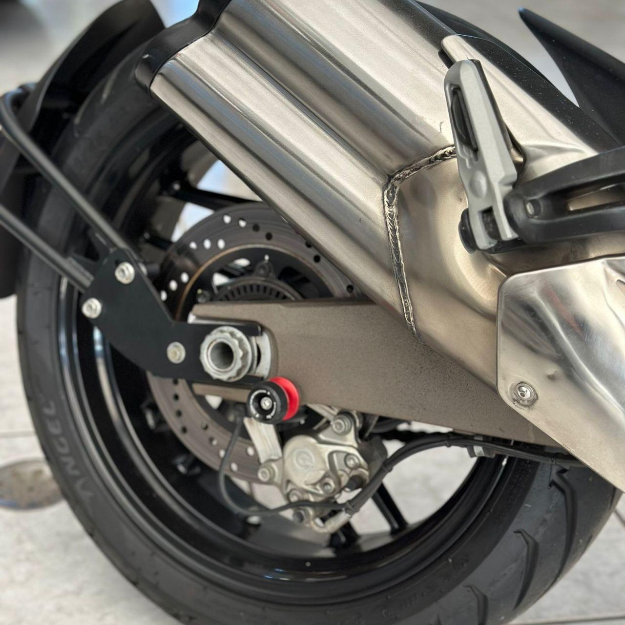 DUCATI Monster 821 - Foto