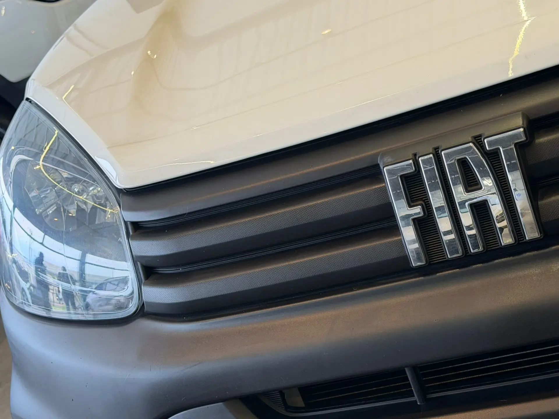 FIAT Fiorino Furgão - Foto